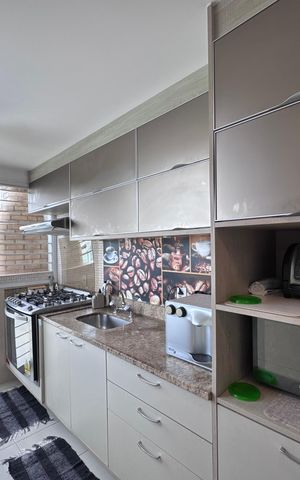 Apartamento à venda com 139m², 3 quartos e 2 vagas Apartamento à venda com 139m², 3 quartos e 2 vagasCozinha