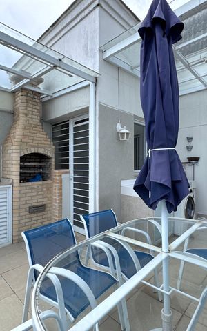 Apartamento à venda com 139m², 3 quartos e 2 vagas Apartamento à venda com 139m², 3 quartos e 2 vagasTerraço