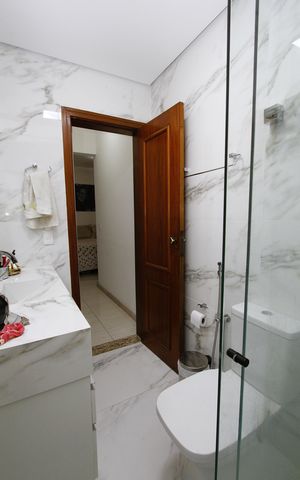 Apartamento à venda com 269m², 4 quartos e 2 vagasBanheiro da Suíte 1