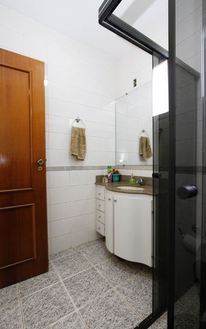 Apartamento à venda com 269m², 4 quartos e 2 vagasBanheiro do Quarto 4