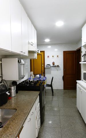 Apartamento à venda com 269m², 4 quartos e 2 vagasCozinha