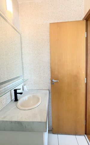 Casa de condomínio à venda com 360m², 3 quartos e 2 vagasBanheiro social