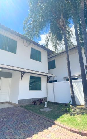 Casa de condomínio à venda com 360m², 3 quartos e 2 vagasFachada