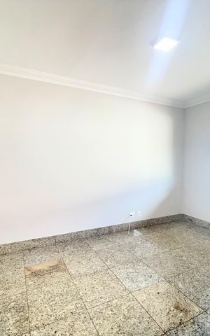 Casa de condomínio à venda com 360m², 3 quartos e 2 vagasSala 1