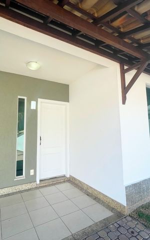 Casa de condomínio à venda com 360m², 3 quartos e 2 vagasFachada