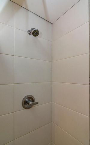Apartamento à venda com 63m², 1 quarto e 1 vaga Apartamento à venda com 63m², 1 quarto e 1 vagaBanheiro da Suíte