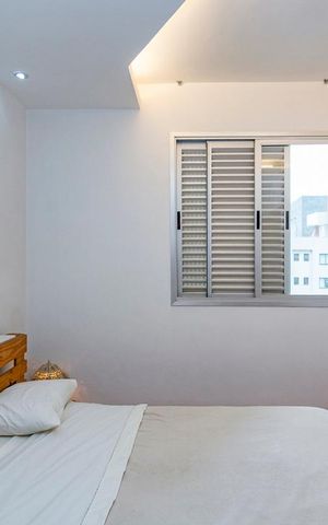 Apartamento à venda com 180m², 4 quartos e 2 vagas Apartamento à venda com 180m², 4 quartos e 2 vagasSuíte