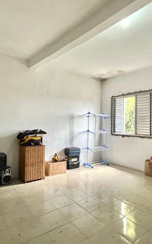 Casa à venda com 500m², 7 quartos e 4 vagas Casa à venda com 500m², 7 quartos e 4 vagasQuarto 4