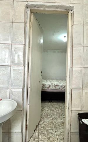 Casa à venda com 500m², 7 quartos e 4 vagas Casa à venda com 500m², 7 quartos e 4 vagasBanheiro 4