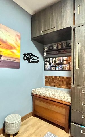 Casa à venda com 500m², 7 quartos e 4 vagas Casa à venda com 500m², 7 quartos e 4 vagasQuarto 2