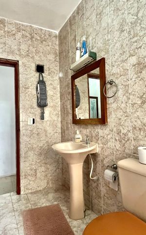 Casa à venda com 500m², 7 quartos e 4 vagas Casa à venda com 500m², 7 quartos e 4 vagasBanheiro 3