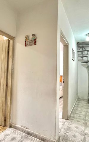 Casa à venda com 500m², 7 quartos e 4 vagas Casa à venda com 500m², 7 quartos e 4 vagasCorredor