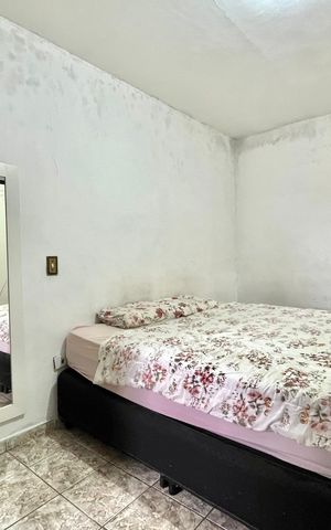 Casa à venda com 500m², 7 quartos e 4 vagas Casa à venda com 500m², 7 quartos e 4 vagasQuarto 5