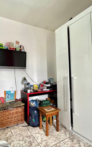 Casa à venda com 500m², 7 quartos e 4 vagas Casa à venda com 500m², 7 quartos e 4 vagasQuarto 6