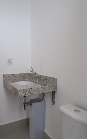 Apartamento para alugar com 86m², 2 quartos e 2 vagasBanheiro do Quarto 1
