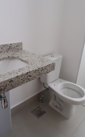 Apartamento para alugar com 86m², 2 quartos e 2 vagasBanheiro do Quarto 2