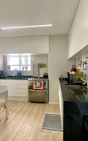 Apartamento à venda com 188m², 4 quartos e 2 vagas Apartamento à venda com 188m², 4 quartos e 2 vagasCozinha