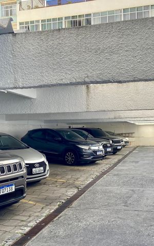 Apartamento à venda com 188m², 4 quartos e 2 vagas Apartamento à venda com 188m², 4 quartos e 2 vagasGaragem