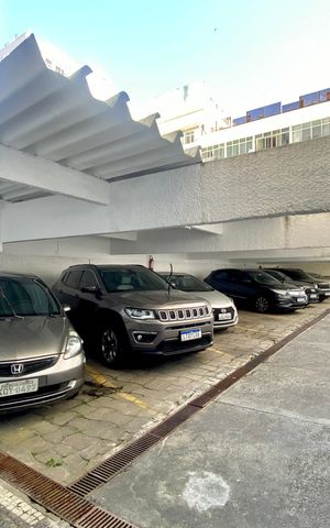 Apartamento à venda com 188m², 4 quartos e 2 vagas Apartamento à venda com 188m², 4 quartos e 2 vagasGaragem