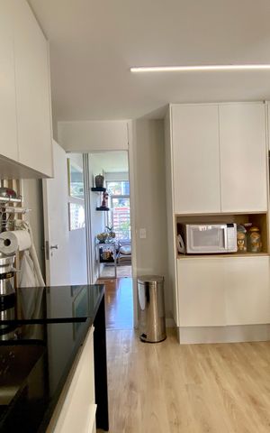 Apartamento à venda com 188m², 4 quartos e 2 vagas Apartamento à venda com 188m², 4 quartos e 2 vagasCozinha