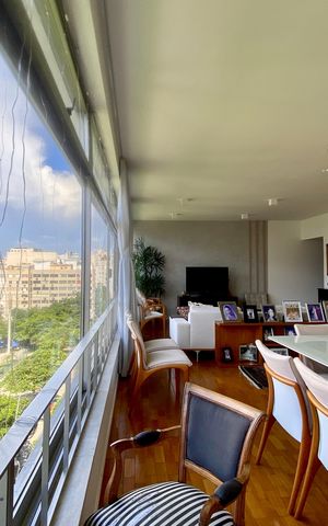 Apartamento à venda com 188m², 4 quartos e 2 vagas Apartamento à venda com 188m², 4 quartos e 2 vagasSala