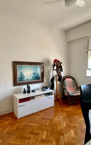 Apartamento à venda com 188m², 4 quartos e 2 vagas Apartamento à venda com 188m², 4 quartos e 2 vagasQuarto 2