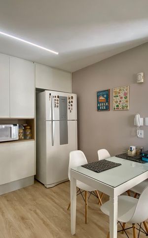 Apartamento à venda com 188m², 4 quartos e 2 vagas Apartamento à venda com 188m², 4 quartos e 2 vagasCozinha