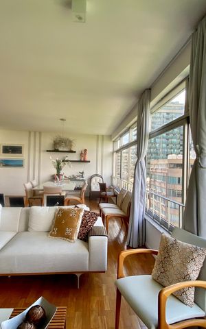 Apartamento à venda com 188m², 4 quartos e 2 vagas Apartamento à venda com 188m², 4 quartos e 2 vagasSala