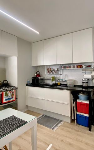 Apartamento à venda com 188m², 4 quartos e 2 vagas Apartamento à venda com 188m², 4 quartos e 2 vagasCozinha
