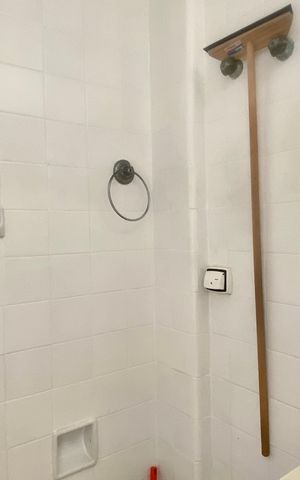 Apartamento à venda com 188m², 4 quartos e 2 vagas Apartamento à venda com 188m², 4 quartos e 2 vagasBanheiro de serviço