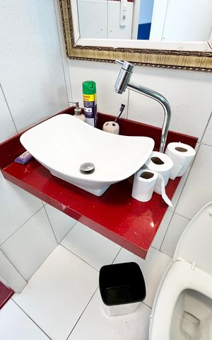 Apartamento à venda com 60m², 2 quartos e sem vaga Apartamento à venda com 60m², 2 quartos e sem vagaBanheiro