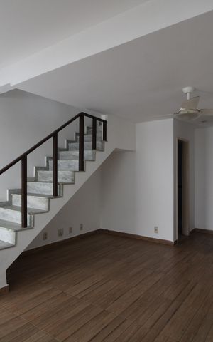 Casa de condomínio à venda com 81m², 2 quartos e 1 vagaSala