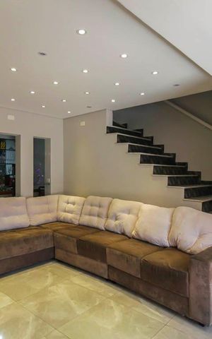 Casa de condomínio à venda com 310m², 3 quartos e 3 vagas Casa de condomínio à venda com 310m², 3 quartos e 3 vagasSala
