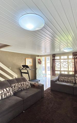 Casa para alugar com 319m², 4 quartos e 2 vagas