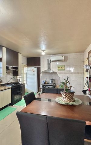 Casa para alugar com 319m², 4 quartos e 2 vagas