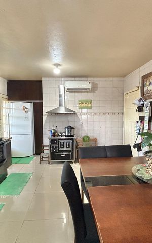 Casa para alugar com 319m², 4 quartos e 2 vagas