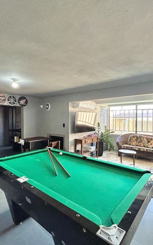 Casa para alugar com 319m², 4 quartos e 2 vagas