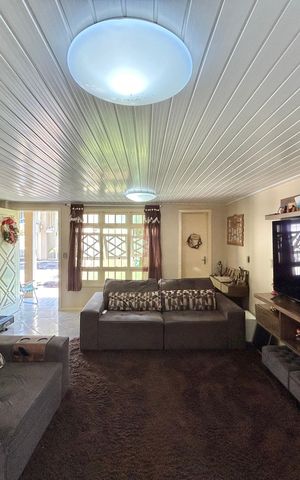 Casa para alugar com 319m², 4 quartos e 2 vagas
