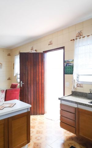 Casa à venda com 230m², 3 quartos e 3 vagas