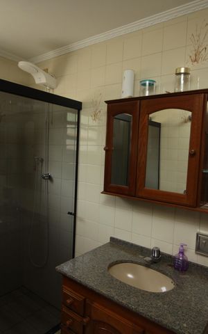 Casa à venda com 150m², 3 quartos e 4 vagasBanheiro 2