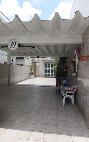 Casa à venda com 150m², 3 quartos e 4 vagasGaragem