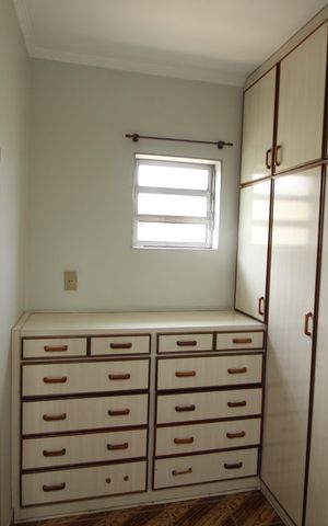 Casa à venda com 150m², 3 quartos e 4 vagasCloset