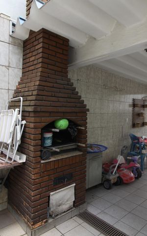 Casa à venda com 150m², 3 quartos e 4 vagasChurrasqueira