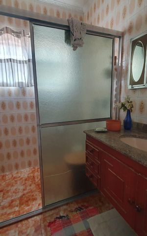 Casa à venda com 140m², 3 quartos e 2 vagas