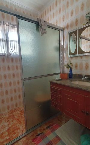 Casa à venda com 140m², 3 quartos e 2 vagas