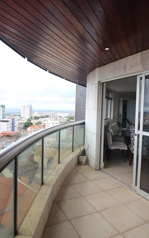 Apartamento à venda com 270m², 4 quartos e 2 vagasVaranda Sala 