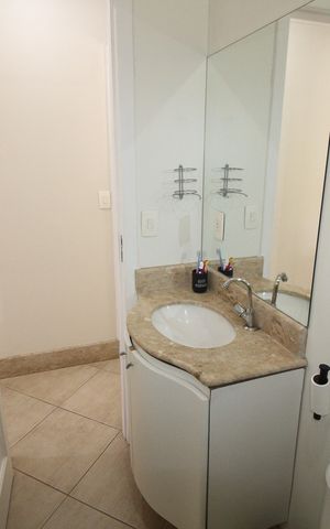 Apartamento à venda com 270m², 4 quartos e 2 vagasBanheiro 3