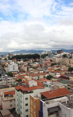 Apartamento à venda com 270m², 4 quartos e 2 vagasVista