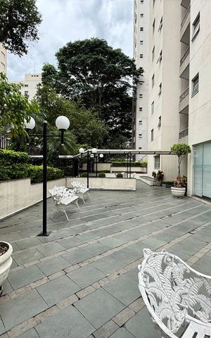Apartamento à venda com 138m², 4 quartos e 1 vagaÁrea comum