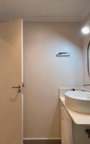Apartamento à venda com 138m², 4 quartos e 1 vagaBanheiro Suíte 1